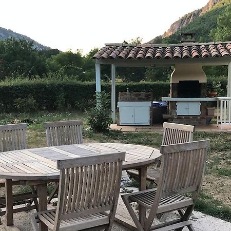 La Maison Des Pins Saint-Julien-du-Verdon Εξωτερικό φωτογραφία