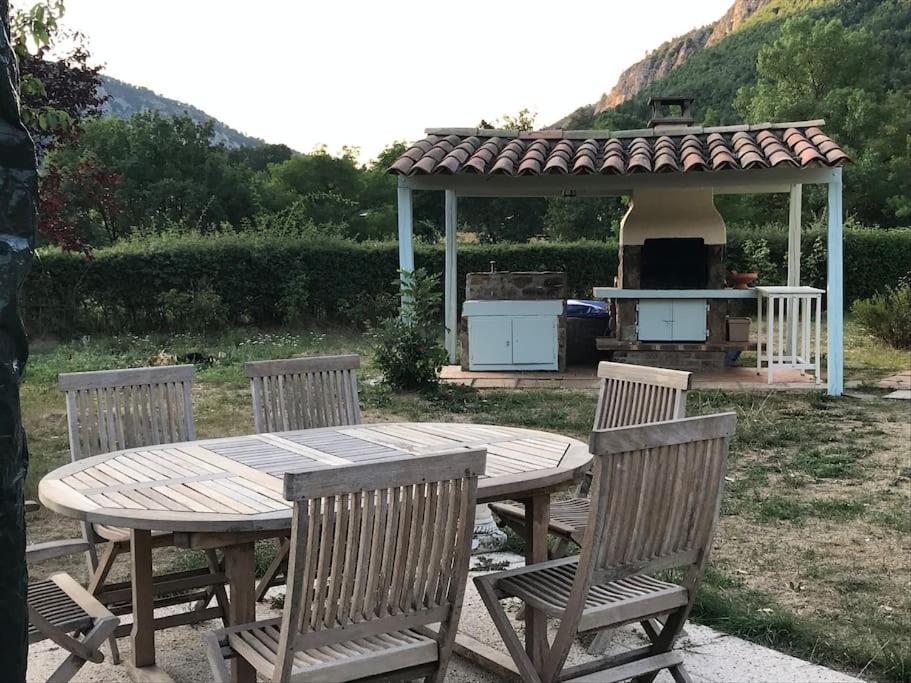 La Maison Des Pins Saint-Julien-du-Verdon Εξωτερικό φωτογραφία